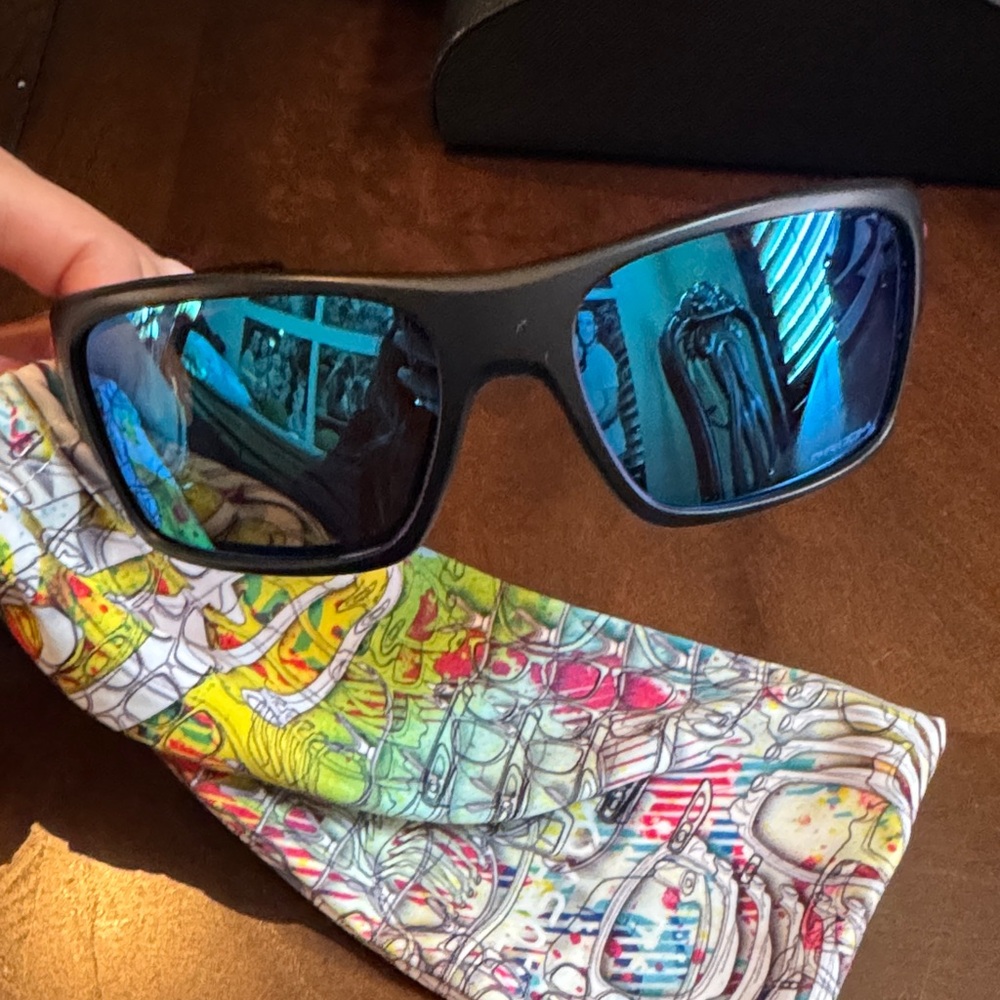 Oakley Kids Sunglasses with Blue Lenses